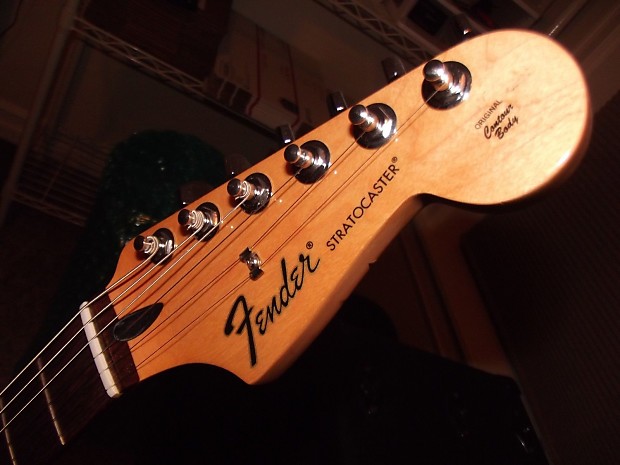 Fender stratocaster sales mexico 2011