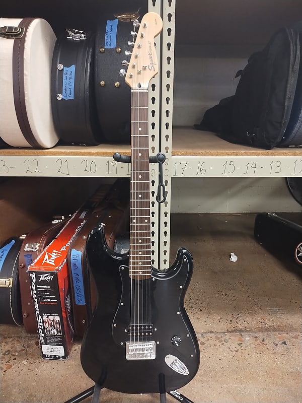 すぐ使えるSquier ストラトキャスター Bullet シリーズ ブラック Squier スクワイヤー BULLET STRAT ストラトキャスター エレキ