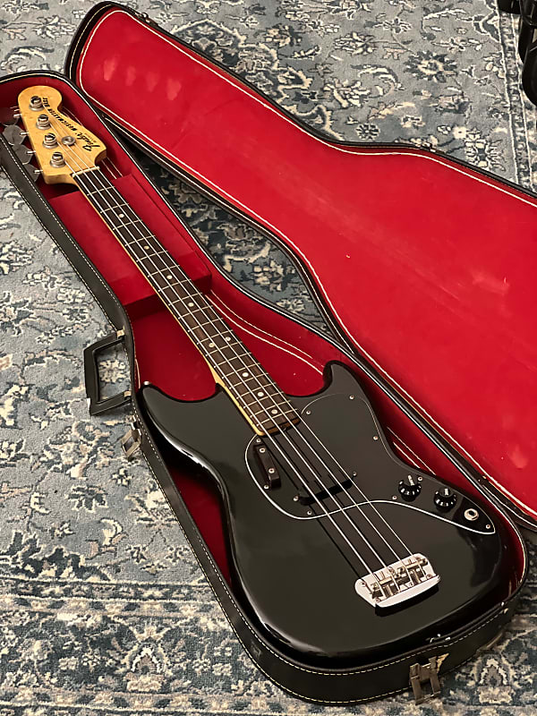 Fender Musicmaster Bass 1978 - Black | Reverb Canada