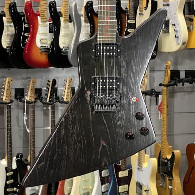 Gibson Limited Edition Vampire Blood Moon Explorer Ebony/Red