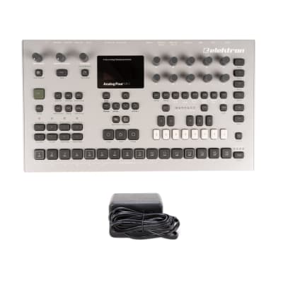 Elektron Analog Four MKII Synthesizer + Groovebox (Gray) [USED]