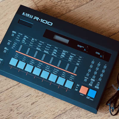 Kawai R100 with Circuitbenders ROM switcher mod