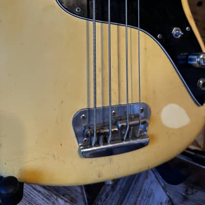 BIG SUMMER BLOWOUT// VINTAGE ALL ORIGINAL Fender Musicmaster Bass 1972 - 1979 - Olympic White image 6