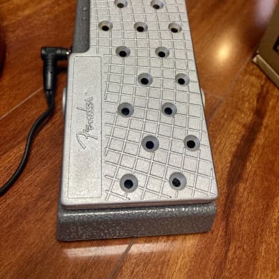 Fender EXP-1 Expression Pedal 2016 - Gray image 3
