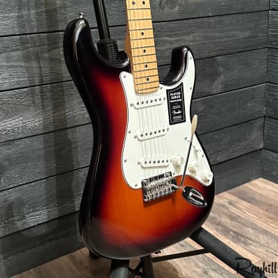 Fender Player Series Stratocaster Maple Fingerboard MIM Electric Guitar Sunburst image 2