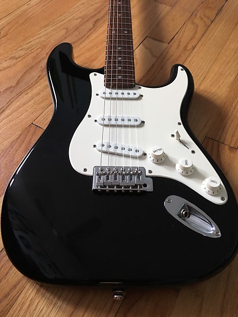 ギター 1997 Squier Affinity Stratcaster black Squier Affinity Strat 1997 Black | Reverb