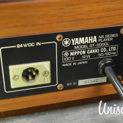Yamaha GT-2000L Turntable [Woodgrain Plinth Version] In Very Good Condition image 18