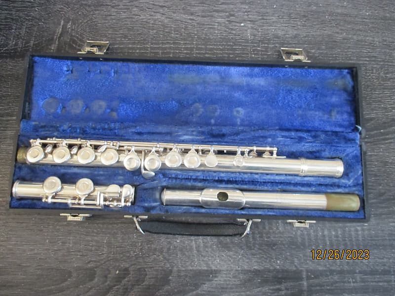 Gemeinhardt 2SP Straght-Headjoint Flute with Offset G. Made in USA image 1