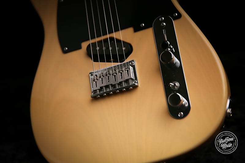 Tom Anderson Hollow T Classic Contoured Translucent Blonde Tom Anderson Hollow T Classic Contoured Translucent Blonde