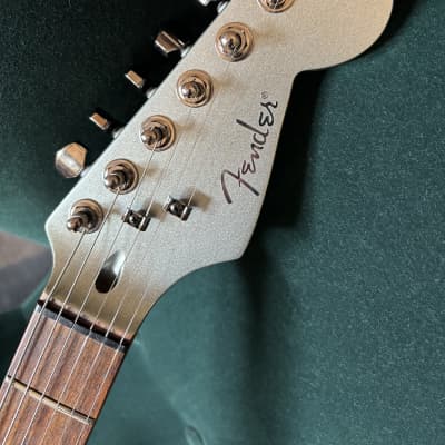 Fender Special Edition Set-Neck Showmaster Celtic H 2003 with Case image 3