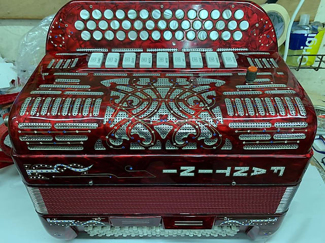 Fantini Sharino 3 row accordion with midi - Red image 1