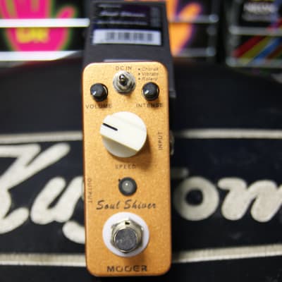 Mooer Soul Shiver multi modulation pedal for sale