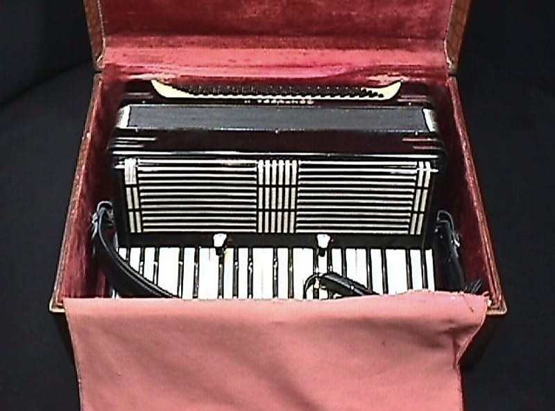 Vintage Italian Made Contessa II 120 Bass Accordion in it's Original Case & Ready to Play as-is image 1