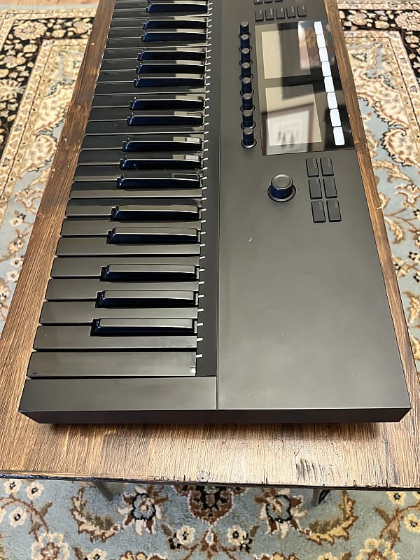 Native Instruments Komplete Kontrol S49 MK2 (Black) Limited