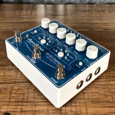Electro-Harmonix EHX Super Pulsar Stereo Tap Tremolo Guitar Effect Pedal Used image 4