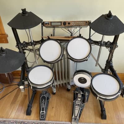 Alesis DM5 drum kit Early 2000s