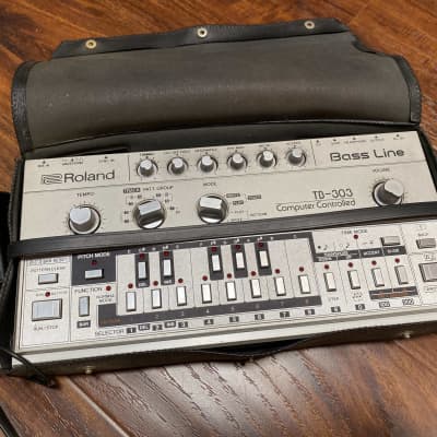 Roland TB-303 Bassline Synthesizer Module 1981 - 1984 - Silver
