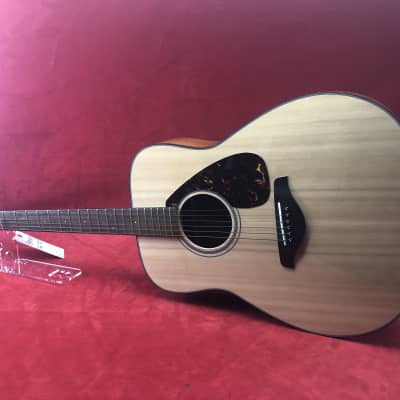 Yamaha FG700S Acoustic Folk Guitar | Reverb