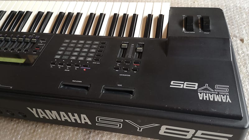 Yamaha SY85 synth 61 keys vintage - sy 85 sy-85