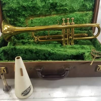 York Grand Rapids Trumpet, USA, Lacquered Brass with case/MP.  Old classic style. image 12