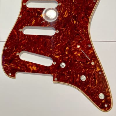 11 Hole Celluloid Tortoise Pickguard for AVRI '62 Fender Stratocaster with Aged Wide Bevel Edges