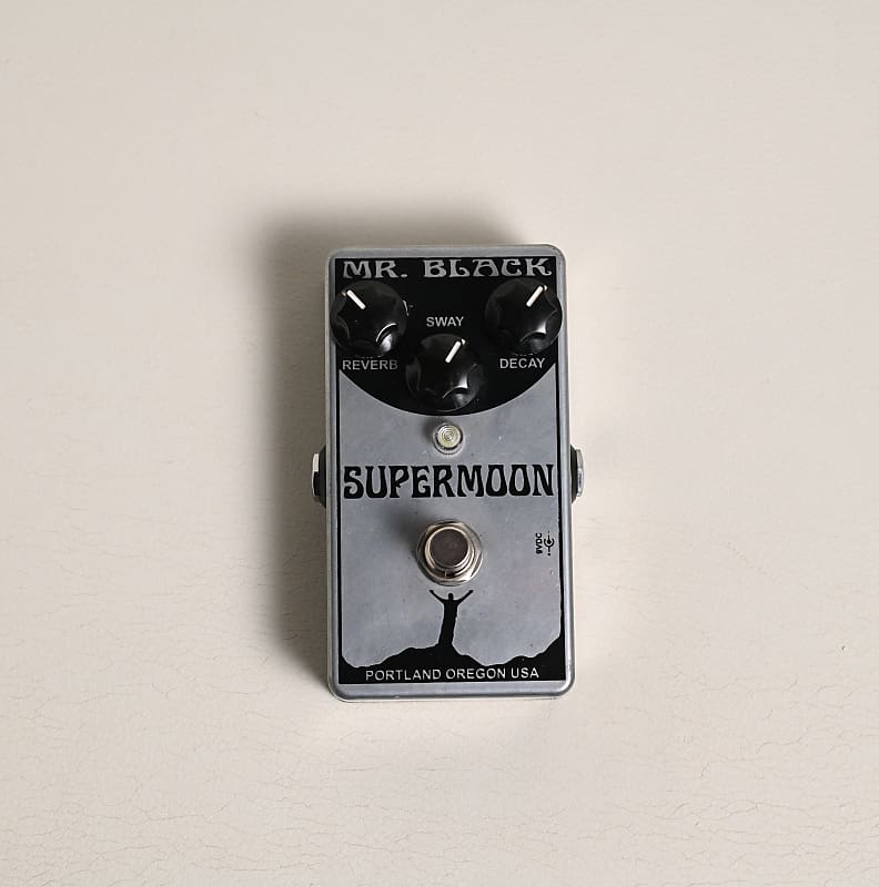 Mr. Black SuperMoon Chrome