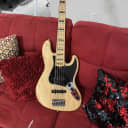 Fender Jazz bass v