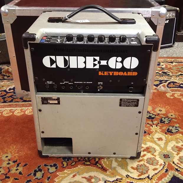 Roland Cube 60 Keyboard Amp