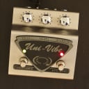 Dunlop UV-1 Uni-Vibe Chorus / Vibrato with power supply: '70s vintage with authentic circuit