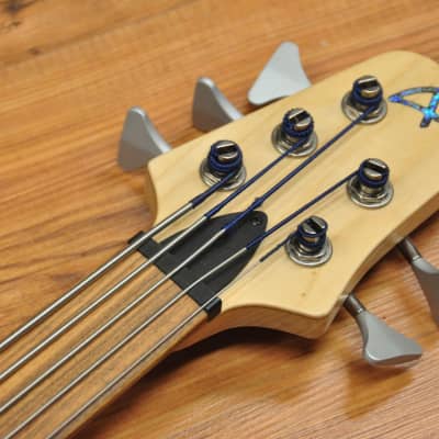 Accuracy Pulse 5-24-34 Fretless Piezo image 11