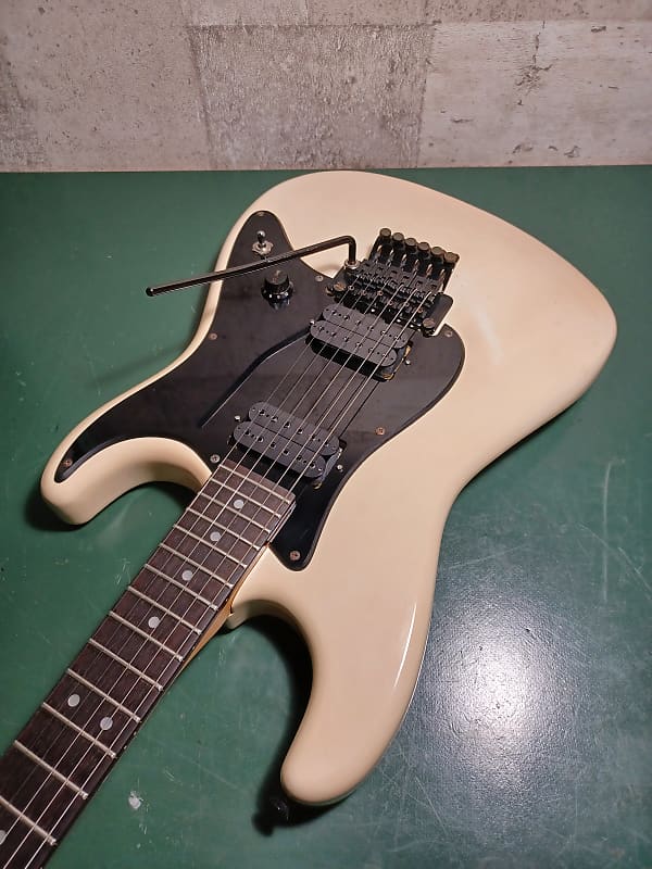 ESP製　カスタムオーダーST 80後期〜90年頃製(?) ESP ZEP-II Custom JZ-90 80's Super Strat Made in | Reverb