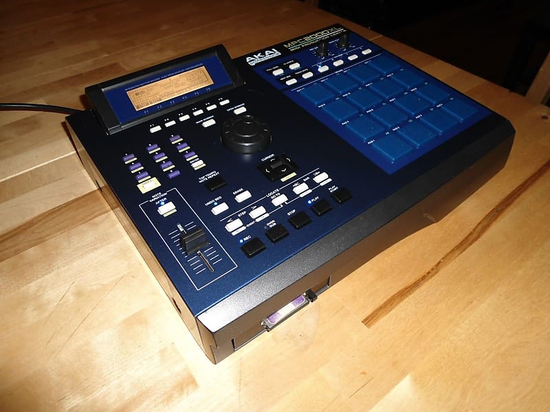 Custom Akai MPC 2000XL Blue LEDs/PADS 1GB CF 32MB RAM Fully