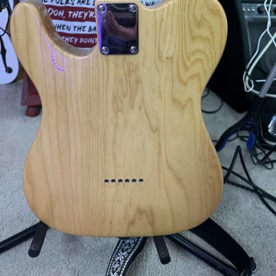 G&L Limited Edition Tribute Series ASAT Classic Ash Natural w/ Maple Fretboard image 2
