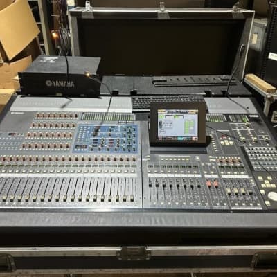 Mesa de sonido profesional segunda mano, Equipos de mezclas de directo  Yamaha PM5D RH - LBL Actions