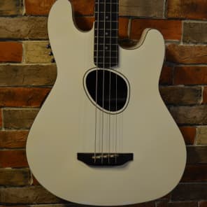 Kramer 90s Ferrington Acoustic-Electric Bass Guitar with hardshell case image 2