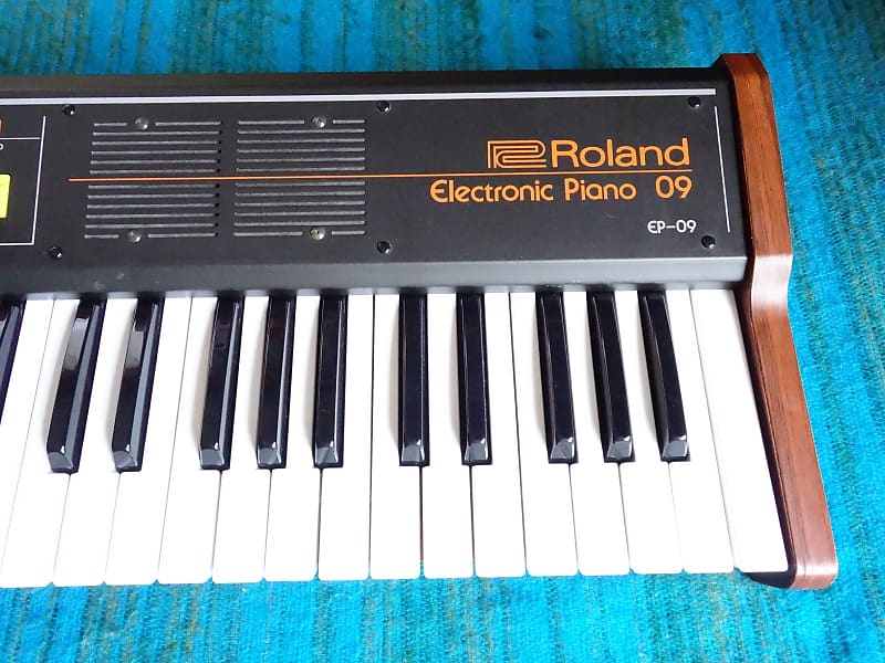 Roland EP-09 Electronic Piano - Early 80's Vintage Analog
