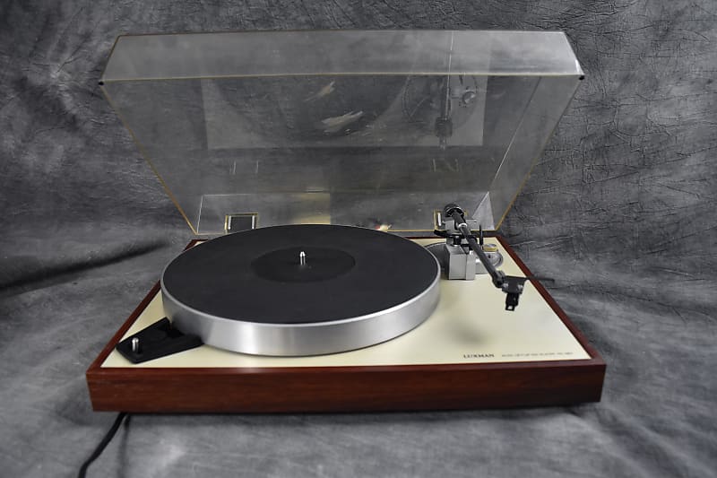 Luxman PD284 Direct Drive Record Player Turntable in Very Good Condition