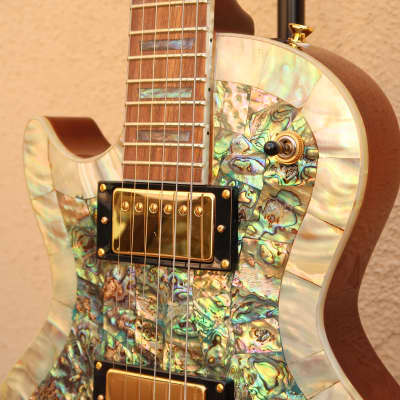 Wolf WLP 750T Special Edition *Left Handed Electric Guitar - Abalone w/Gator Hard Case image 8