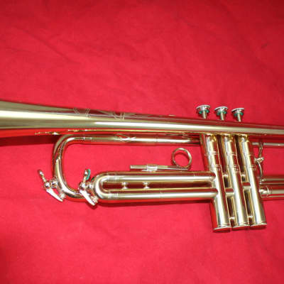 Selmer Paris Lightweight ML Bore 1968 Bb trumpet- Lacquered Brass image 9