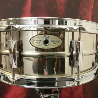 Pearl Custom Alloy Sensitone 14 x 5 Steel Snare Drum