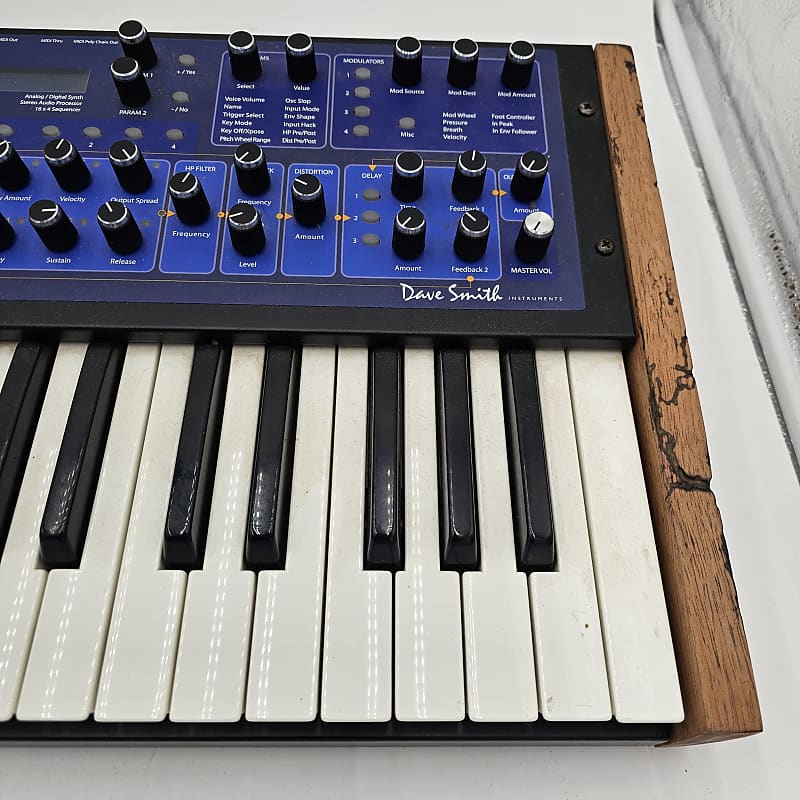 Dave Smith Instruments Mono Evolver 32-Key Monophonic Synthesizer