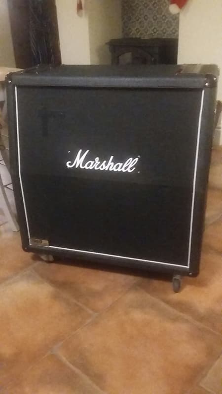 Marshall Marshall 1960A 300W 4x12-inch guitar speaker cabinet slanted 2000 Black image 1