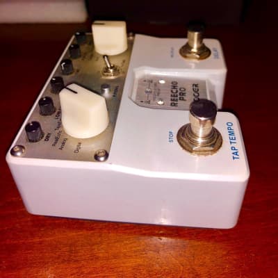Mooer ReEcho Pro Twin Stereo Delay effect pedal White image 3