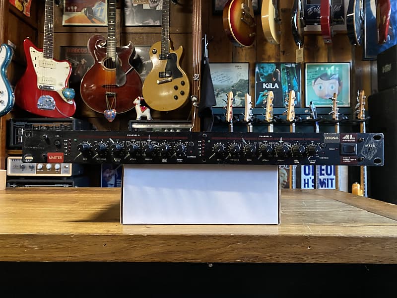 Audio Logic MT66 Stereo Compressor Limiter | Reverb