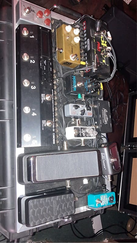 Pedalboard Build with SKB Case Pedalboard 2020 image 1