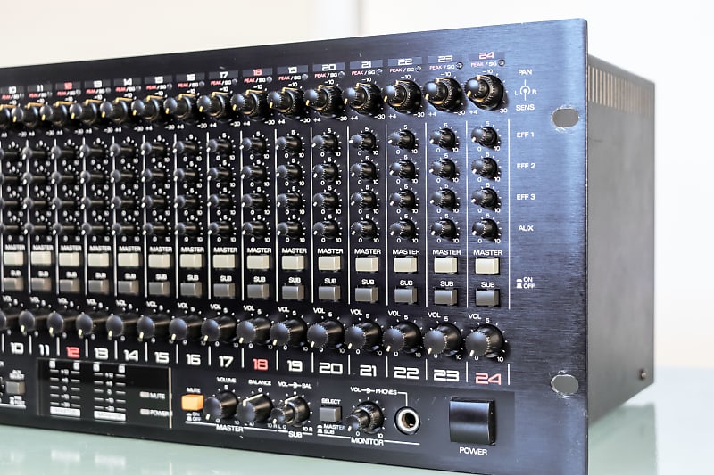 Roland M-240R 24 Channel Line Mixer