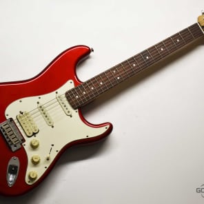 Squier stratocaster standard candy apple red top