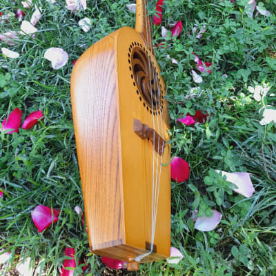 Georgian folk music instrument Panduri | String instrument Panduri | ფანდური | Fanduri image 9