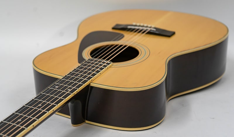 Yamaha FG-202 Nippon Gakki Orange Label Acoustic Guitar with Case - Natural