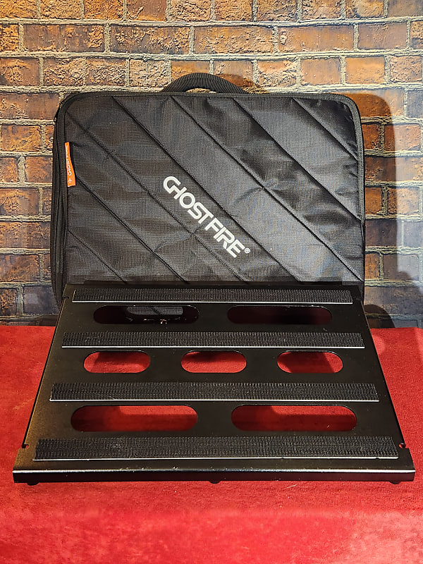 Ghostfire 17" x 12.25" Pedalboard With Soft Carrying Case Reverb